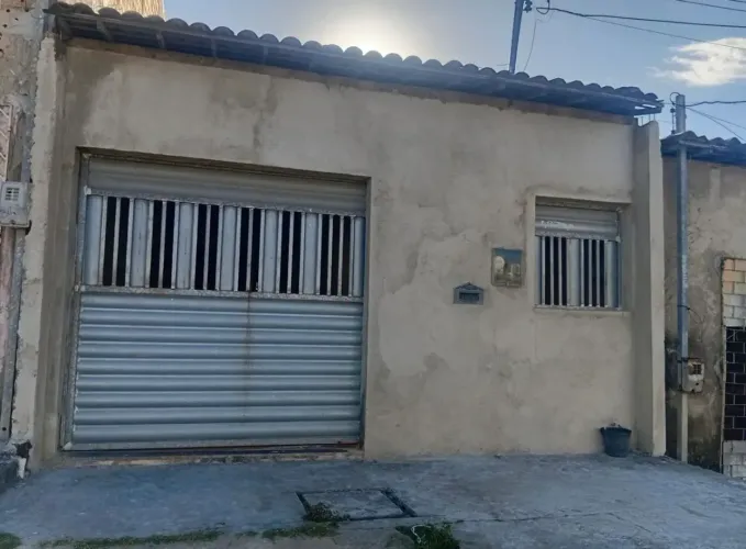 - Casa na Cidade Olímpica