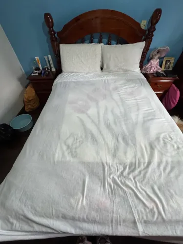 Jogo de Quarto em Madeira Maciça