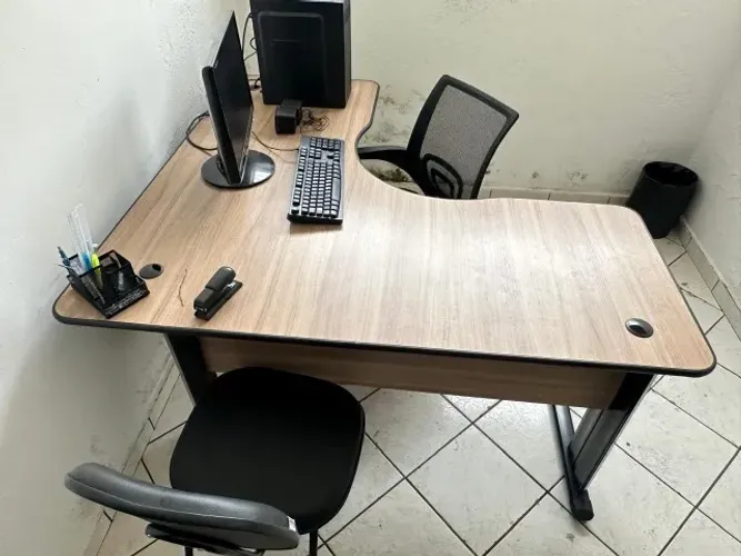 MESA ESCRITORIO EM L