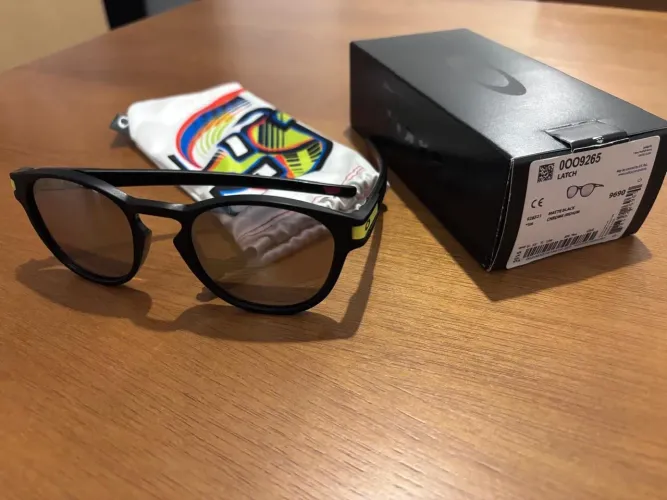 Oakley Latch Collab Valentino Rossi
