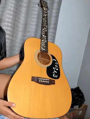 Violão Lausanne