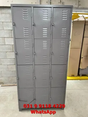 Armário de aço com 12 Portas Novo Frete Gratis