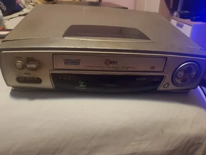 Video Cassete LG