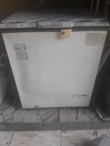 Freezer horizontal 1 porta.