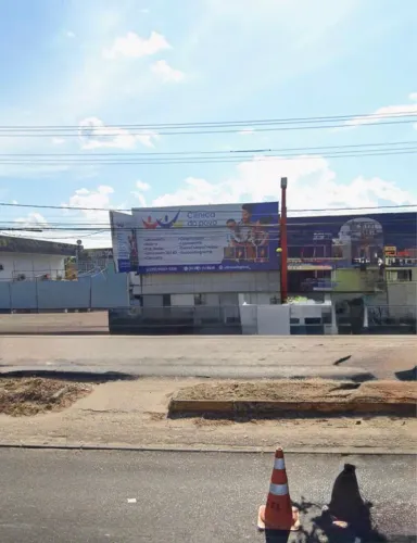 Alugo ponto ou prédio comercial