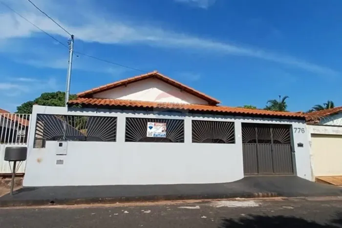 Casa Perfeita em Ituiutaba: Charme e Conforto!