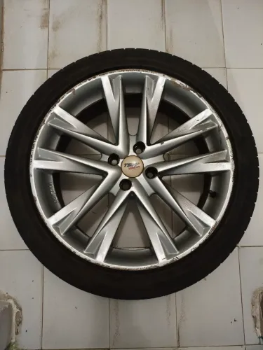 Rodas 4 furos 215/45/R18