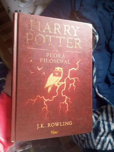 Harry Potter E A Pedra Filosofal (capa dura)