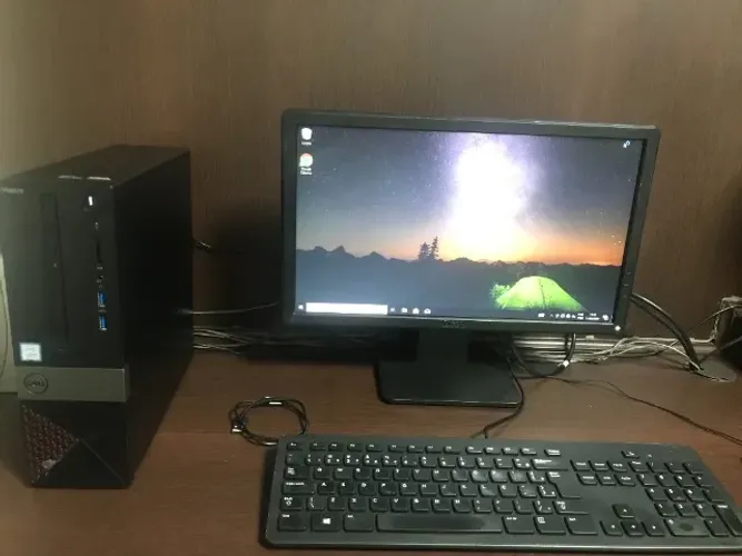 Computador CPU/Monitor/Teclado Dell Vostro 3470 i5 9ht Gen ssd480 Memória 8gb DDR4 Ultra R
