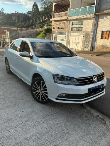 Volkswagen Jetta Comfortline 1.4 TSI 16V 4P Aut. 2018