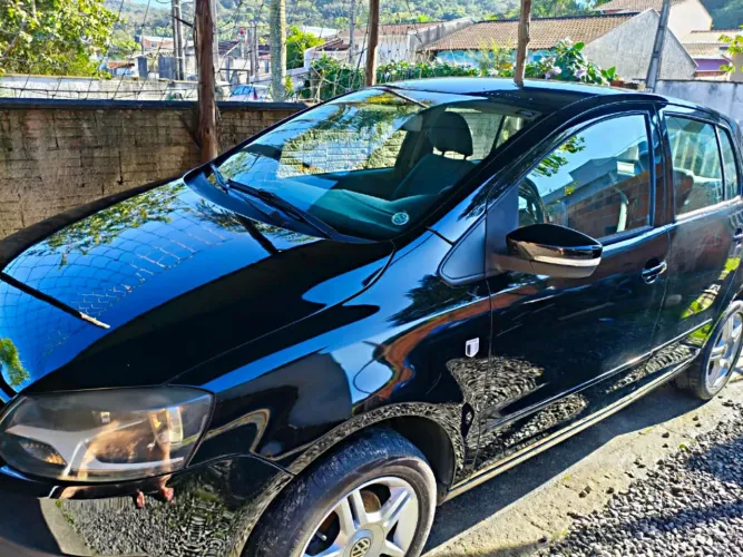 Volkswagen Fox 1.0 MI Total Flex 8V 5P 2011
