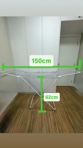 Varal de roupa de chão