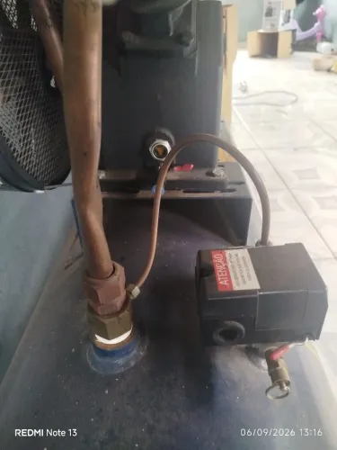 Vendo compressor 20 pés industrial trifásico