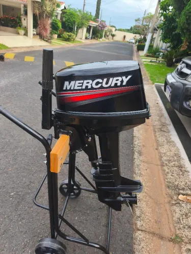 Motor de Popa 8 HP Mercury 2018
