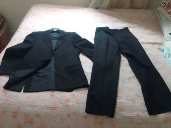 Terno Garbo 44 - 300.00 - NOVO