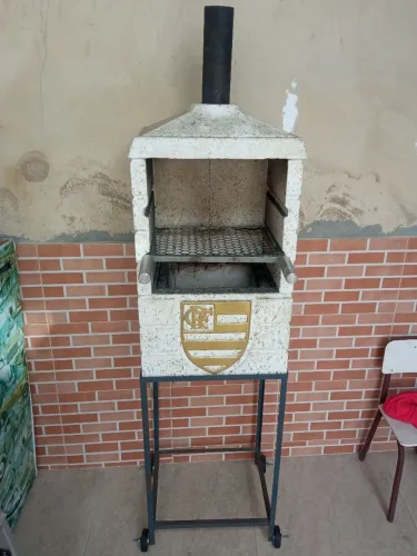 Vendo churrasqueira