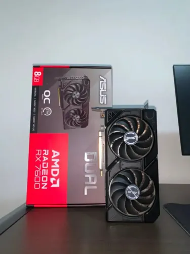 ASUS Radeon RX 7600 OC 8GB ? Excelente estado