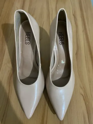 Sapato bico fino 