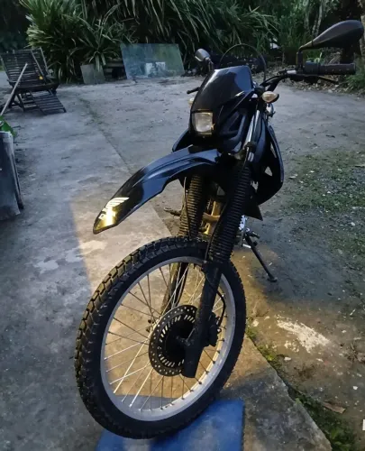 XR TORNADO MUITO CONSERVADA.