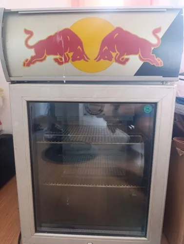 Mini geladeira 