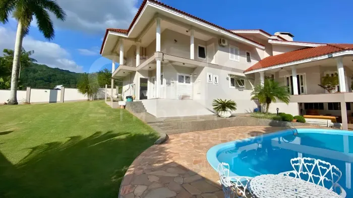 Casa alto padrão a venda no bairro Gloria| Rodeio - 5 dormitórios |1.350 m²