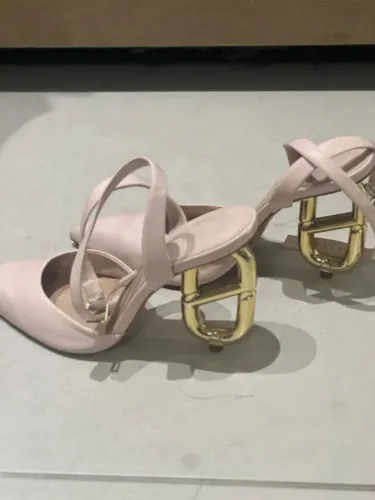 Sapato Schutz
