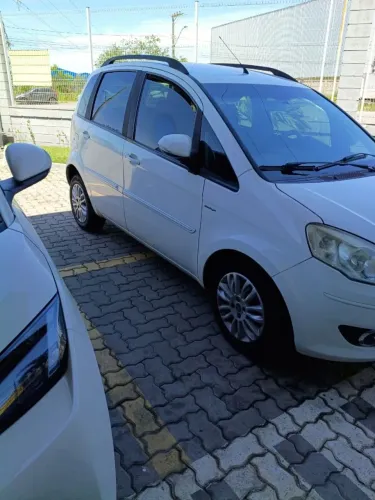 Fiat Idea Essence Dualogic 1.6 Flex 16V 5P 2012