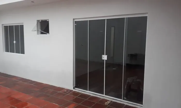 Vidraçaria - Portas, Janelas, Box para Banheiro, Coberturas em Vidro