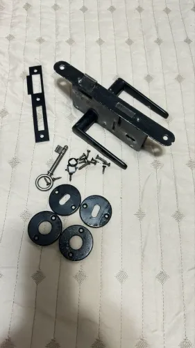 Fechadura de embutir preta 