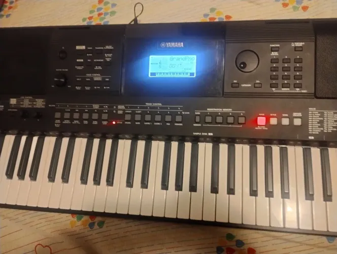 Teclado Yamaha Psr-e473 Arranjador
