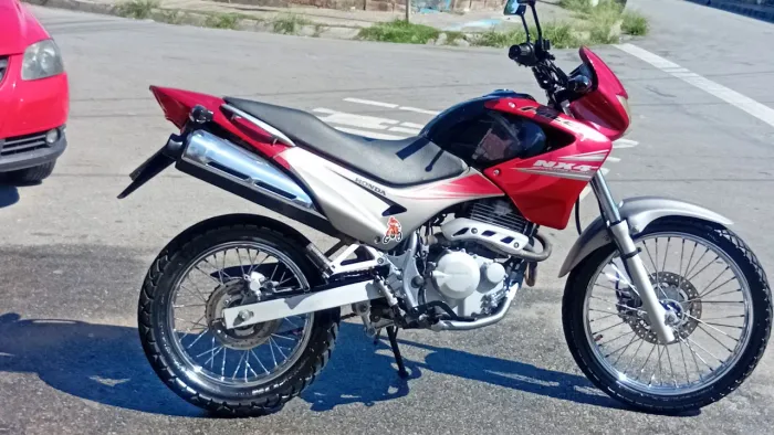 HONDA NX4 FALCON 400cc 2008 Vermelha Conservada