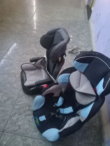 Cadeirinha pra automóveis as duas