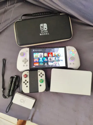NINTENDO SWITCH OLED BRANCO DESBLOQUEADO (SEMI NOVO + NF)