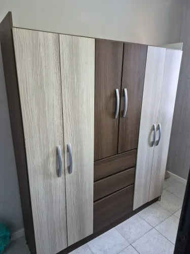 Guarda Roupa Casal 6 portas em ótimo estado