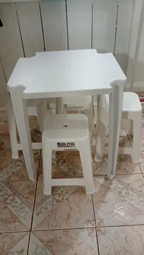 CONJUNTO MESA E BANCOS TRAMONTINA