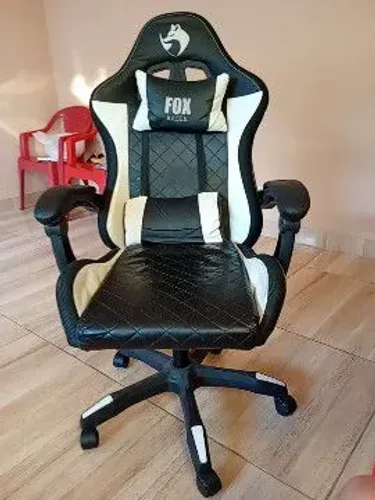 Cadeira gamer semi nova