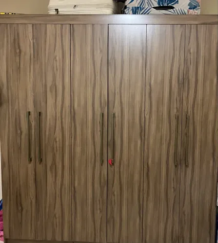 Vendo guarda-roupas