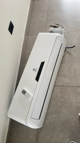 Ar condicionado Eletrolux 24mil BTU quente e frio