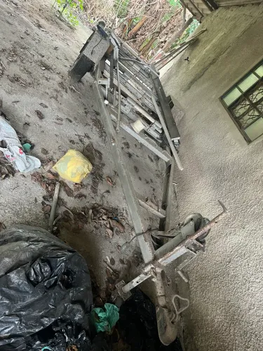 Vendo carrocinha de barco em meu nome recibo aberto
