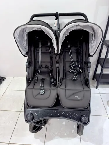 Carrinho de bebê duplo gêmeos valco importado EUA