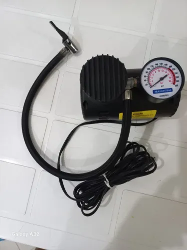 Compressor / Bomba de Ar Portátil Tramontina 12V 50W 300psi