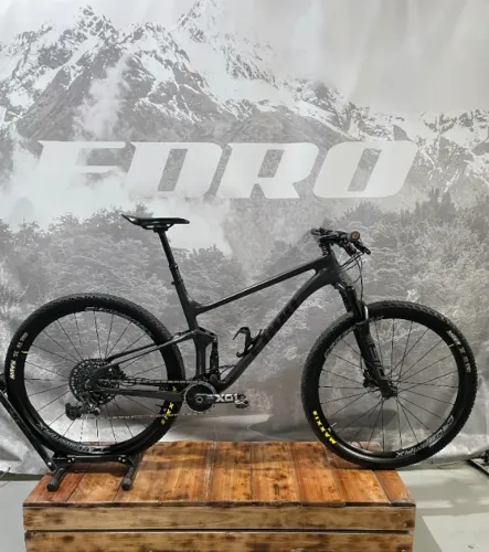 EDRO RANGE EX SEMINOVA - FULL CARBON | SRAM X01