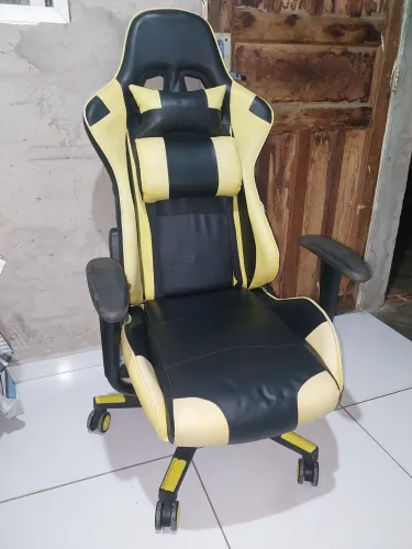 Vendo esta cadeira gueime 250 reais 