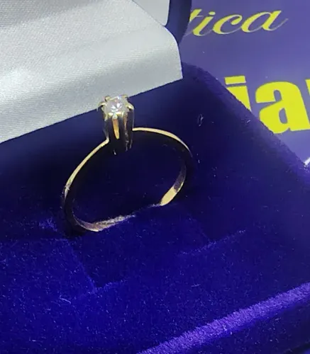 Anel Solitário Diamantes 3 mm Ouro 18 Kilates Peso 1.82 Gramas