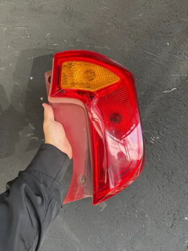 Lanterna Traseira Direira Kia Picanto 2013 Original 