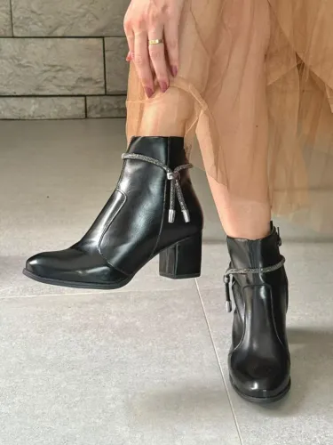 Botas