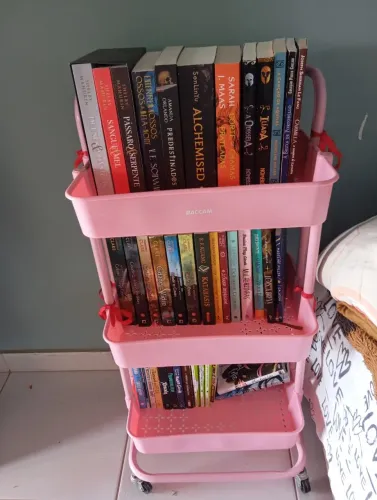 Vendo coleção de livros e mangás + carrinho