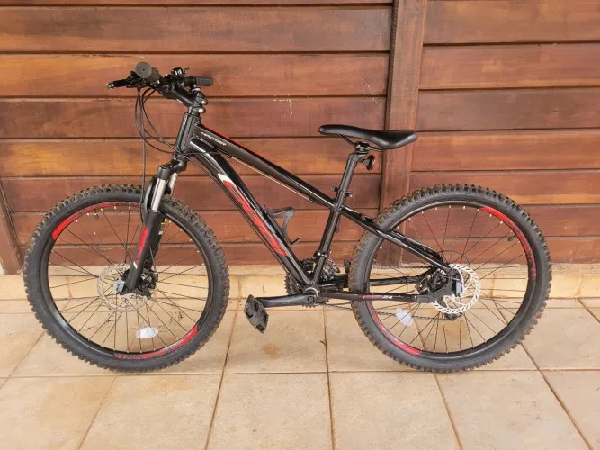 Bicicleta Oggi Hacker Aro 24 2025