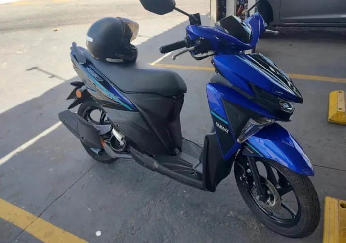 Vendo honda NEO 125 cc ano 2024 azul 