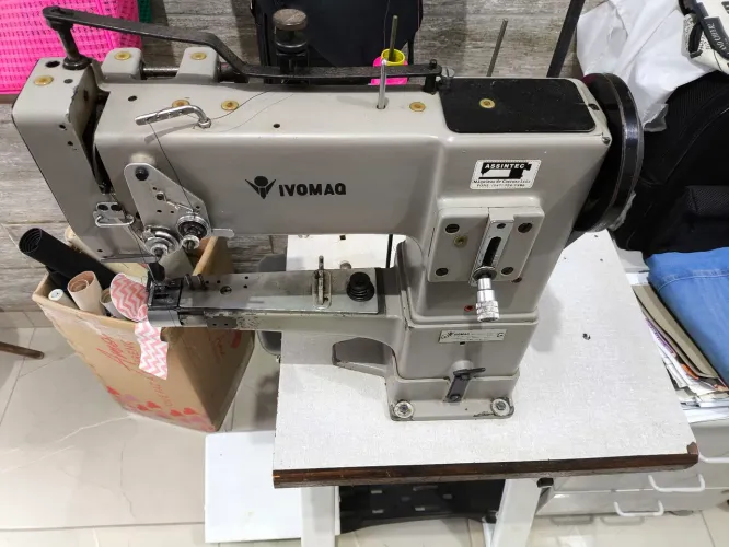 Máquina de costura Industrial transporte triplo de braço